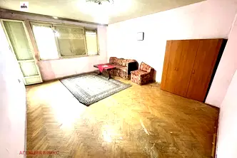 Двустаен апартамент в Русе, Хъшове