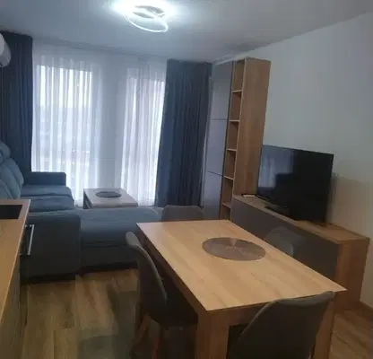 Снимка 2 — Двустаен апартамент с луксозно обзавеждане в Каменица 2, Пловдив