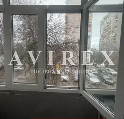Снимка 2 — Двустаен апартамент с обновен хол в кв. Кършияка, Пловдив