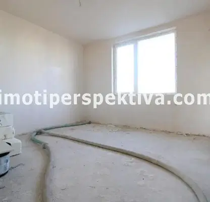 Photo 2 — Two-room apartment with a communicative location in Kyuchuk Parizh, Plovdiv