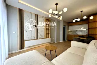 Светъл двустаен апартамент с югозападно изложение в Кючук Париж, Пловдив
