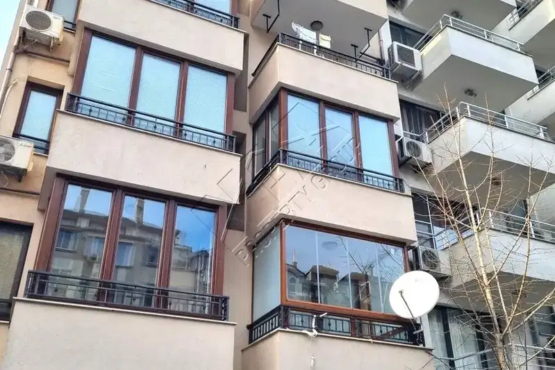 Двустаен апартамент с две тераси в Лазур, Бургас