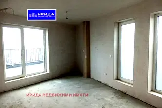 Двустаен апартамент с голяма панорамна тераса в Люлин 5, София