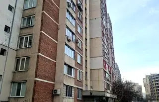 Двустаен апартамент с южно изложение в Люлин 5, София