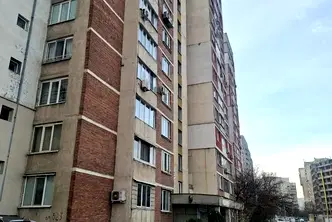 Двустаен апартамент с южно изложение в Люлин 5, София