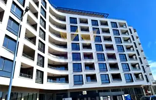 Двустаен апартамент в Бургас, Мадика
