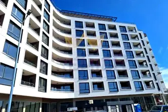 Двустаен апартамент в Бургас, Мадика