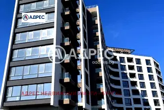 Двустаен апартамент с панорамна тераса в Мадика, Бургас