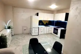 Двустаен апартамент с голяма тераса в Меден рудник, Бургас