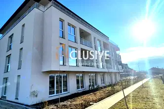 Двустаен апартамент с балкон в нова тухлена сграда в Обеля