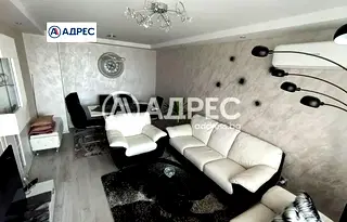 Двустаен апартамент в Раз, Освобождение