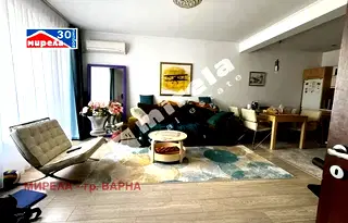Двустаен тухлен апартамент с две тераси в Погреби, Варна