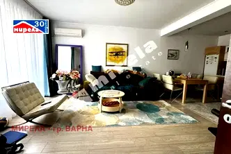 Двустаен тухлен апартамент с две тераси в Погреби, Варна