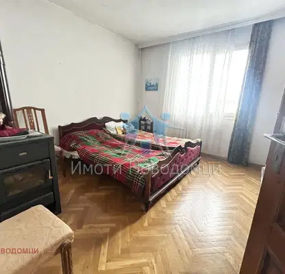 Снимка 2 — Двустаен апартамент в Шумен, Пожарната