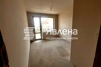 Двустаен апартамент в Благоев, Широк център