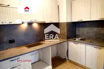 Двустаен апартамент в Ловеч, Широк център