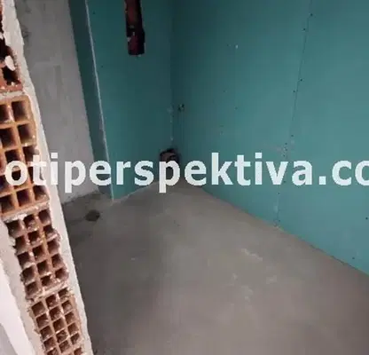 Снимка 4 — Двустаен апартамент с тераса близо до Форума в Пловдив