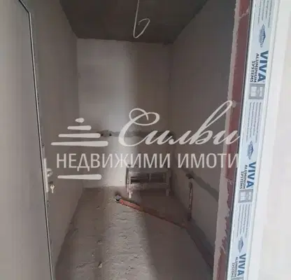 Снимка 4 — Двустаен апартамент в Шумен, Тракия