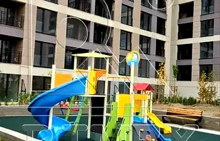 Двустаен апартамент с балкон и естествена светлина в Тракия, Пловдив