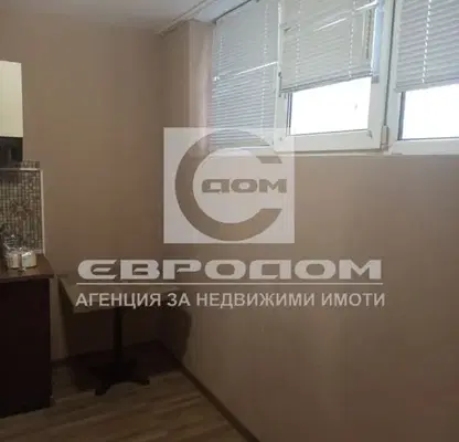 Снимка 2 — Двустаен апартамент в Стара Загора, Три чучура - юг