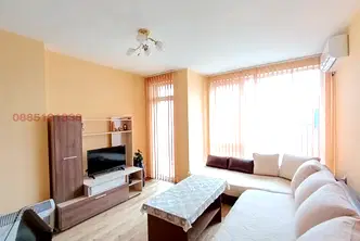 Двустаен апартамент в Пазарджик, Устрем