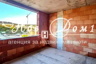 Светъл 2-стаен апартамент с тераса във Виница, Варна