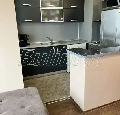 Снимка 3 — Двустаен апартамент с морска панорама във Виница, Варна