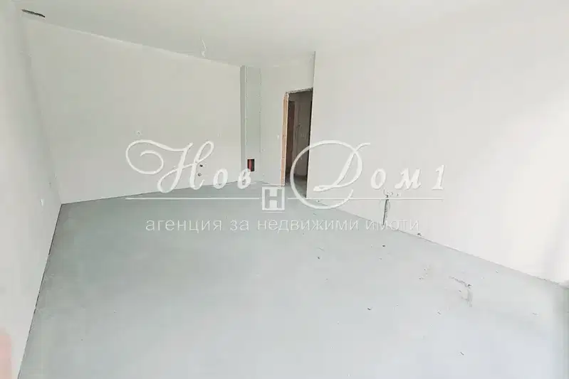 Two-room apartment with panoramic terrace in Varna, Vladislav Varnenchik 2