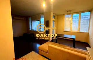 Двустаен апартамент в Пловдив, Въстанически
