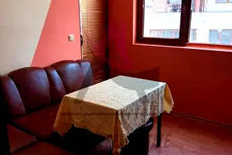 Слънчев двустаен апартамент с южно изложение във Възраждане 1
