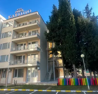 Снимка 2 — Двустаен апартамент в Слънчев бряг с тераса и асансьор