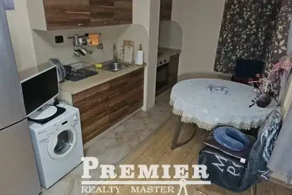 Two-room apartment with a view in Sveti Vlas, first sea line