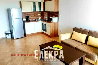 Двустаен апартамент във Варна, Бяла