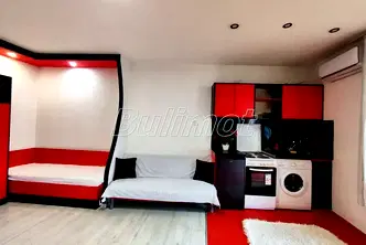 Слънчев едностаен апартамент с балкон в Гръцка махала, Варна