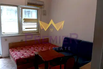 Обзаведен едностаен апартамент с готов наемател в Колхозен пазар
