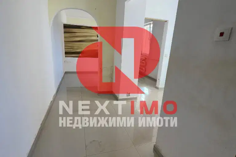 Функционален едностаен апартамент с тераса в Тракия, Пловдив