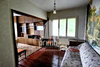 Етаж от къща във Велико Търново, Акация