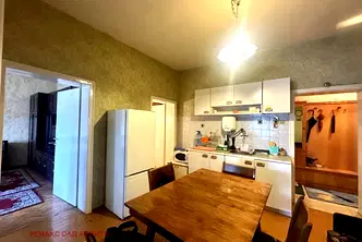 Етаж от къща във Велико Търново, Център