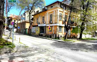 Етаж от къща във Варна, Център