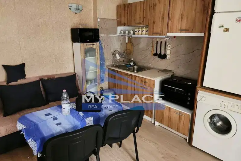Floor of House in Shumen, Centyr