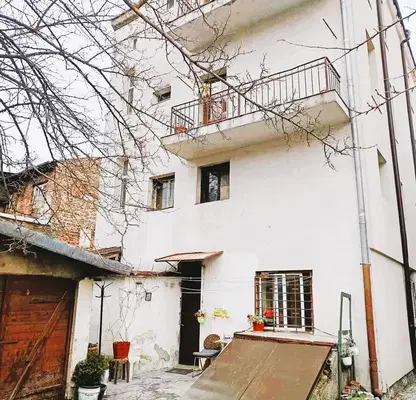 Photo 3 — Floor of House in Sofiya, Centyr