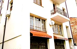Етаж от къща в София, Център