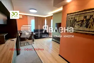 Етаж от къща във Варна, Галата