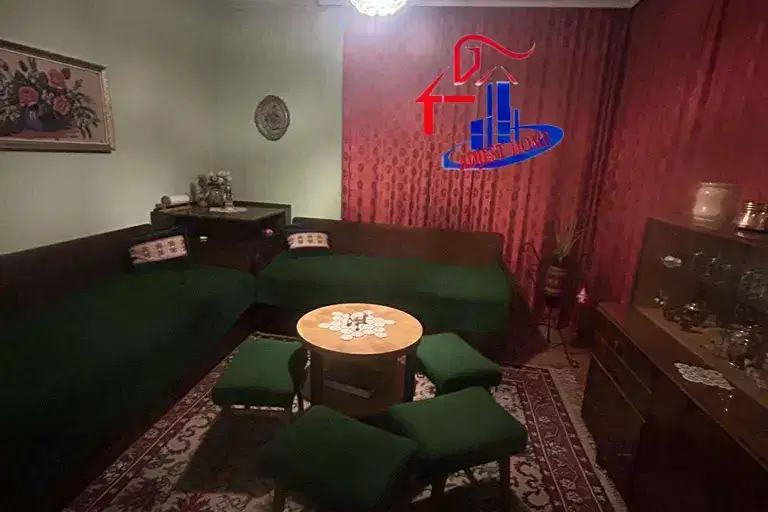 Floor of House in Shumen, Matematicheska Gimnaziya