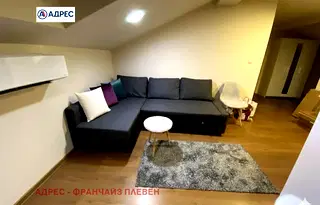 Етаж от къща в Плевен, Широк център