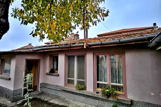 Етаж от къща в Плевен, Сторгозия