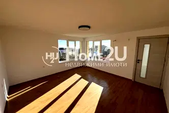 Етаж от къща във Варна, Виница