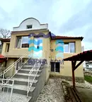 Етаж от къща във Варна, Виница