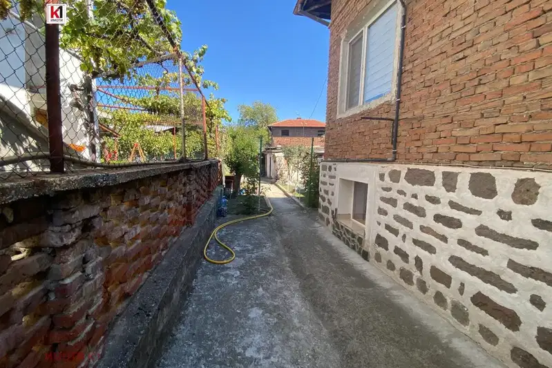 Етаж от къща в Пазарджик, Пещера