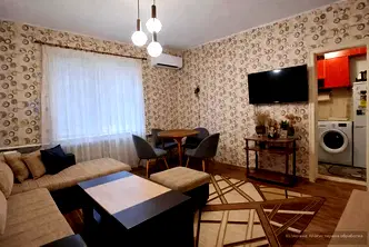 Етаж от къща в Пловдив, Асенов